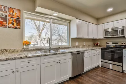 1618 Brent Ct, Grand Prairie, TX 75051