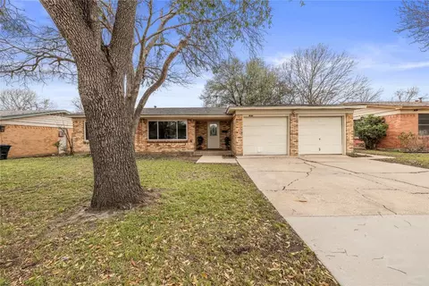 13923 Birchlawn Dr, Farmers Branch, TX 75234