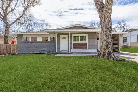 613 Elm St, Hurst, TX 76053