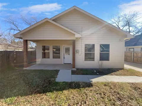 112 Harmon St, Cleburne, TX 76033