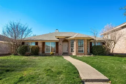 2525 Buck Dr, Mesquite, TX 75181