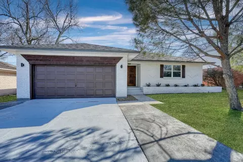 10642 Larchfield Ln, Dallas, TX 75238