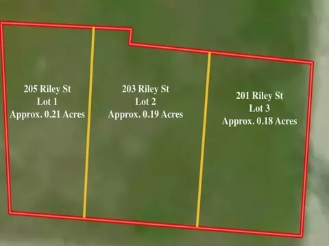 203 W Riley St, Bowie, TX 76230