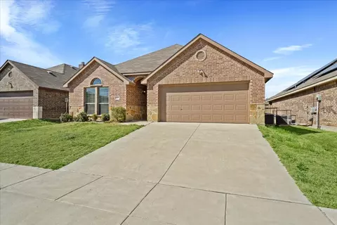 314 Green Meadows Rd, Wilmer, TX 75172