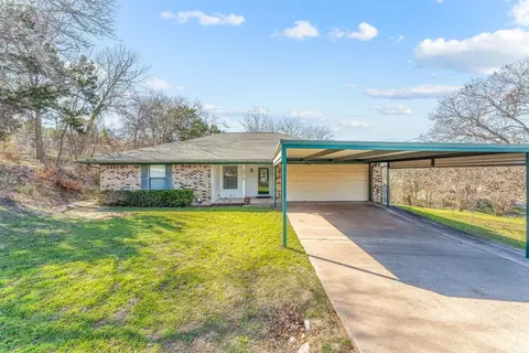 2512 Woodhaven Dr, Granbury, TX 76048