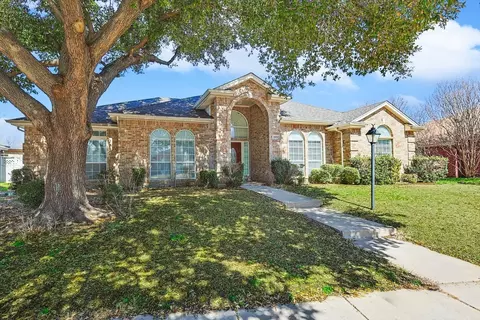 2930 Pegasus Ct, Grand Prairie, TX 75052