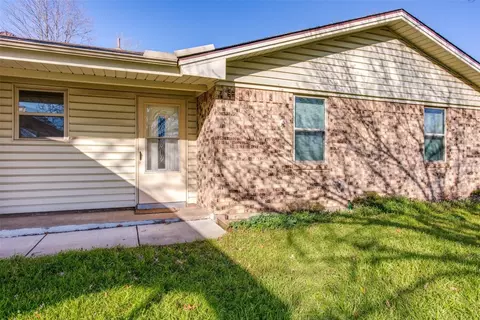 334 Jagoe St, Krum, TX 76249