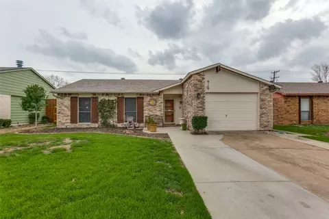 910 Rolling Ridge Dr, Allen, TX 75002