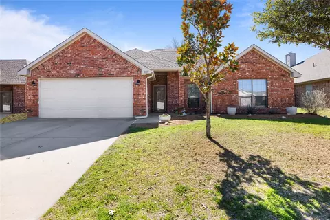 407 Silver Mine Dr, Justin, TX 76247