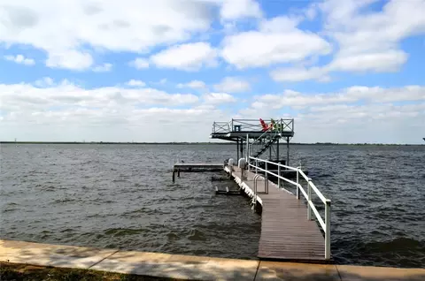 9 Big Oak Cir, Star Harbor, TX 75148