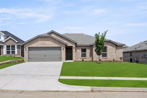 2654 Streamside Dr, Burleson, TX 76028