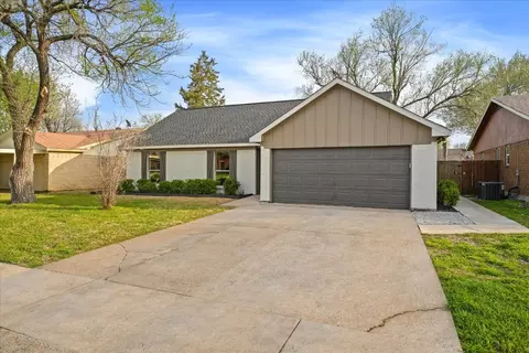 305 Asbury Dr, Saginaw, TX 76179