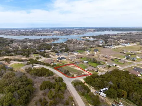4003 Seminole Trl, Granbury, TX 76048