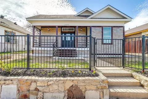 2203 Azle Ave, Fort Worth, TX 76164
