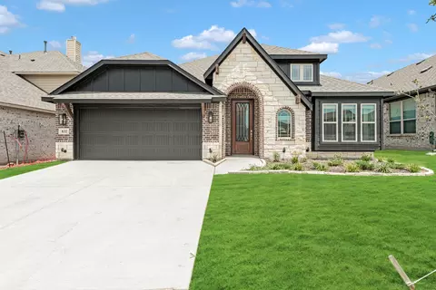 832 Jaguar Rdg, Godley, TX 76044