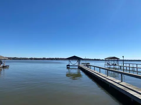 318 Overlook Trl, Gun Barrel City, TX 75156
