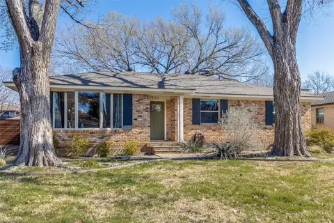 2536 Saint Francis Ave, Dallas, TX 75228
