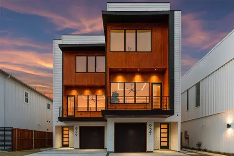 927 Bayonne St, Dallas, TX 75212