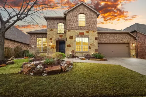 8721 Bayberry Ave, Lantana, TX 76226