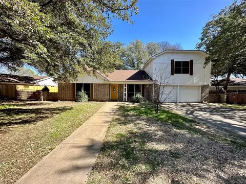 1115 Willowcreek Rd, Cleburne, TX 76033