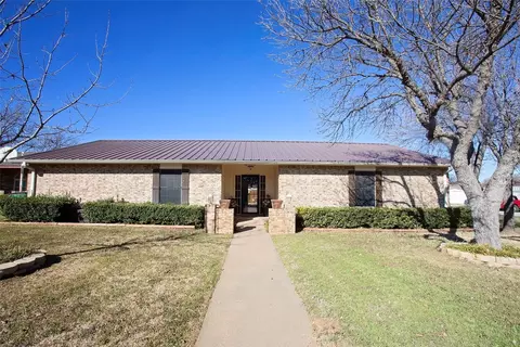 1420 Green St, Graham, TX 76450