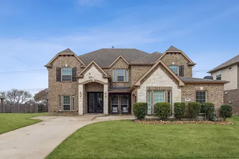 920 E Danbury Dr, Desoto, TX 75115