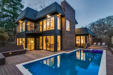 9016 Stone Creek Pl, Dallas, TX 75243