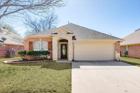 2410 Casey Ct, Arlington, TX 76013