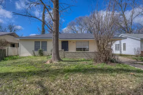 1515 Clarence St, Bossier City, LA 71111