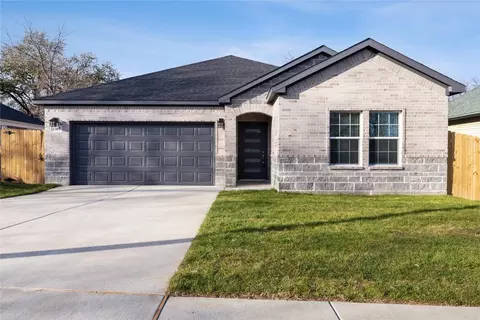 1307 E Myrtle St, Fort Worth, TX 76104