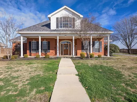 530 E Carol St, Pilot Point, TX 76258
