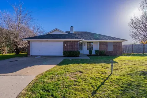 313 Marshall Creek Rd, Roanoke, TX 76262