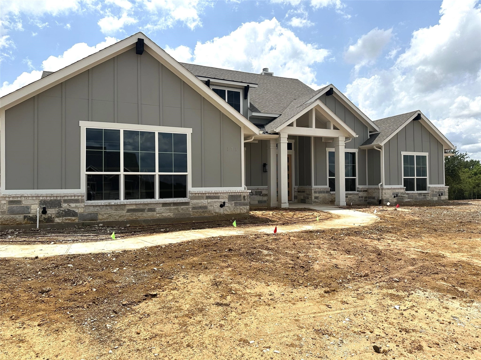 175 Waterview Dr  