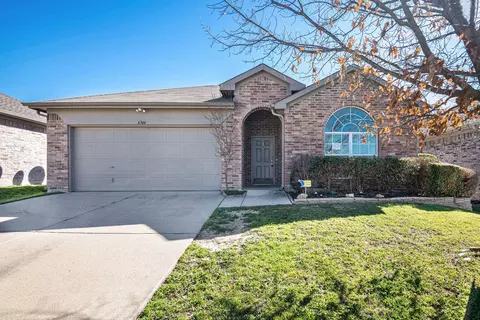 6344 Bay Lake Dr, Fort Worth, TX 76179