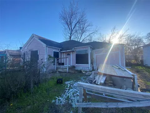 4415 Bonnie View Rd, Dallas, TX 75216