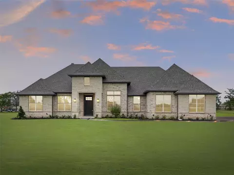 330 Waterview Dr, Gunter, TX 75058