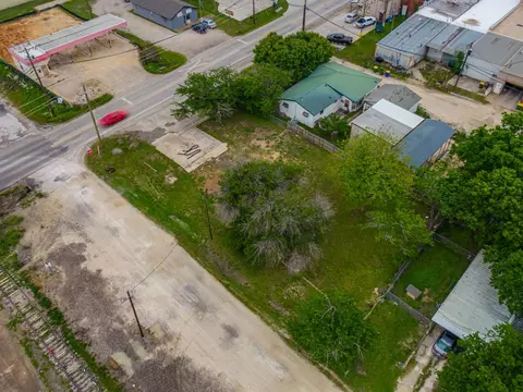101 S Main St, Venus, TX 76033