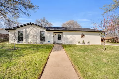 500 Oak St, Burleson, TX 76028