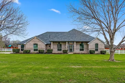 2101 Meadow Springs Dr, Haslet, TX 76052