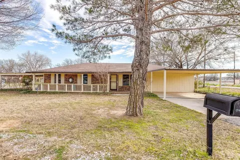 1320 Hutchins Ln, Springtown, TX 76082