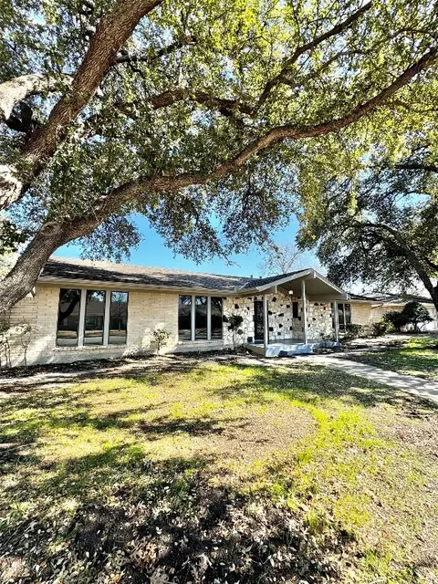 5117 Stacey Ave, Fort Worth, TX 76132