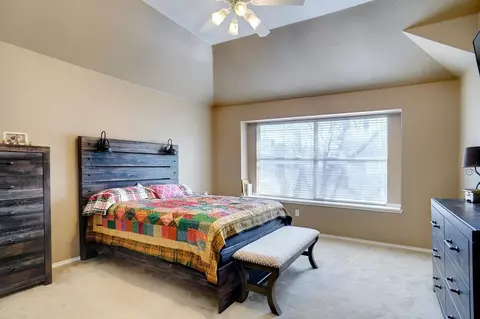 Bedroom - 402 Flint Ct, Euless, TX 76040 photo 1 of 5
