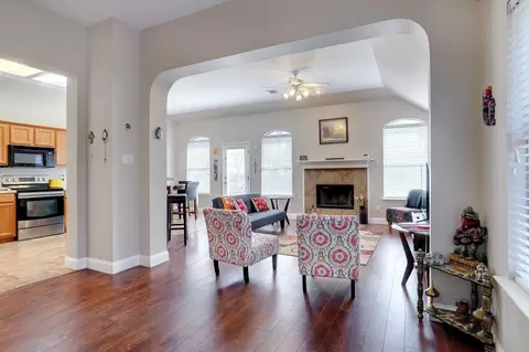 Living - 402 Flint Ct, Euless, TX 76040 photo 1 of 5