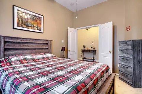 Bedroom - 402 Flint Ct, Euless, TX 76040 photo 5 of 5