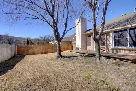 Exterior - 402 Flint Ct, Euless, TX 76040 photo 5 of 5