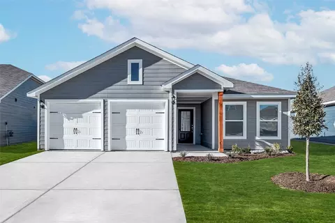 9525 Logan Square Dr, Fort Worth, TX 76140