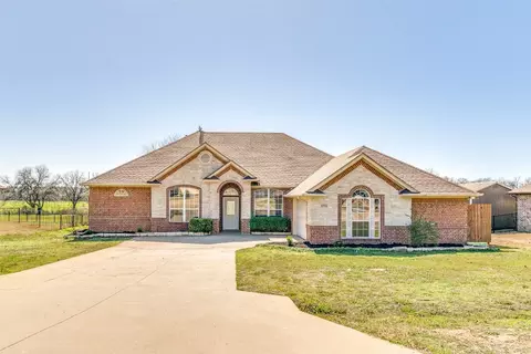 1715 Rockview Dr, Granbury, TX 76049