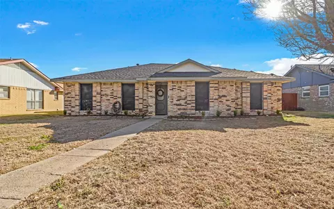 2610 Baylor Dr, Rowlett, TX 75088