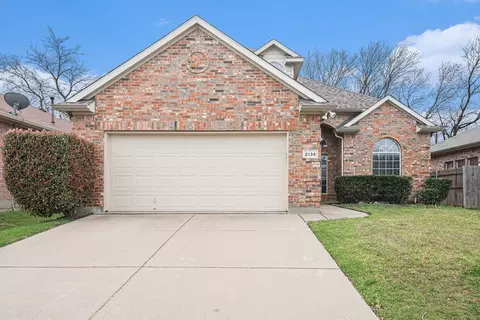 2136 Priscella Dr, Fort Worth, TX 76131