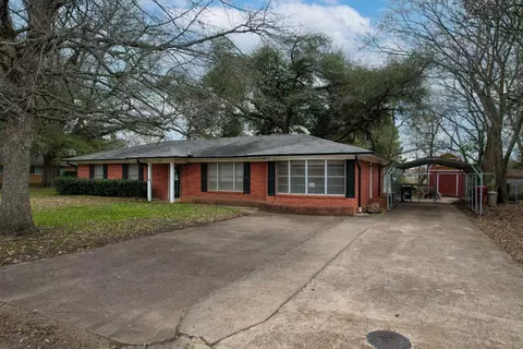 215 Nila St, Mount Vernon, TX 75457